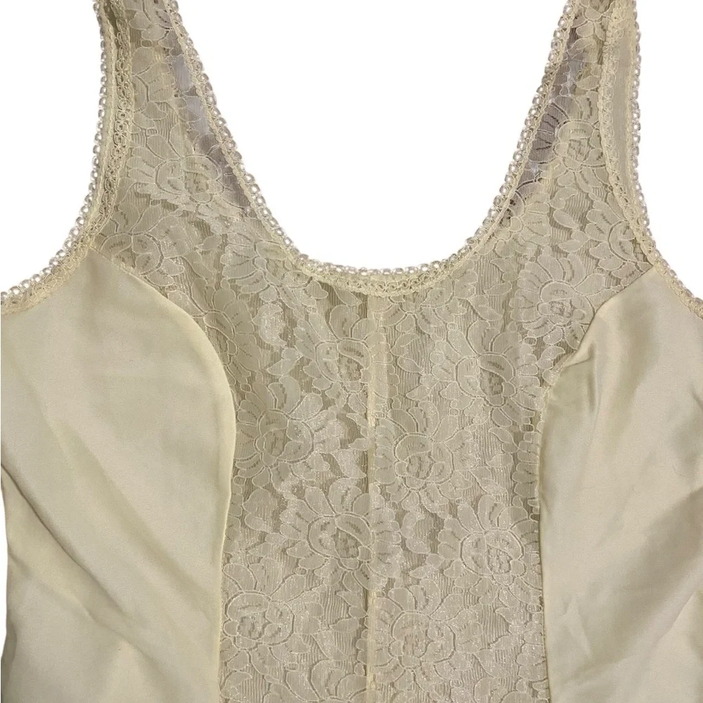 Vintage 60s Lace-Trim Chemise Slip in Cream Size Medium - Picture 2 of 3